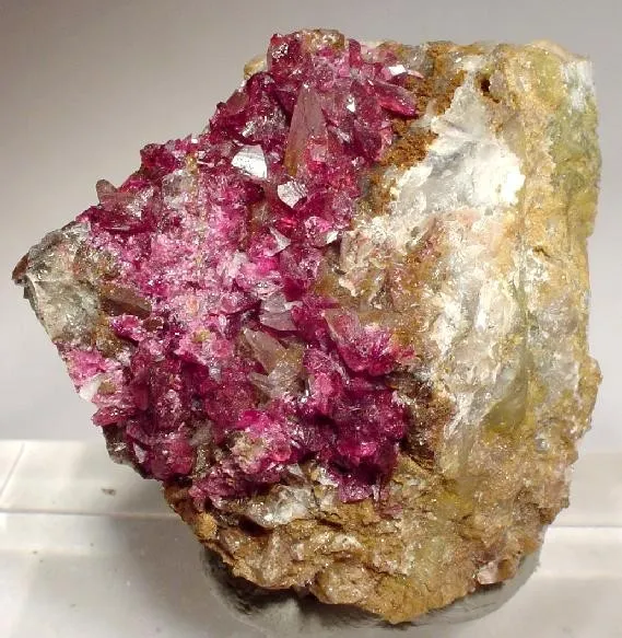 Roselite image