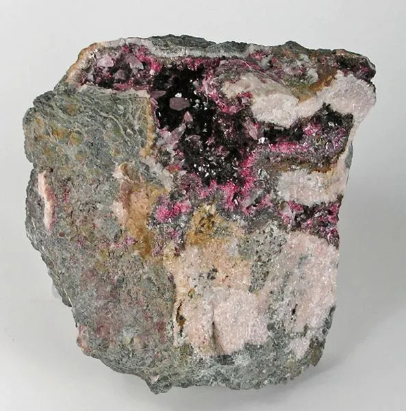 Roselite, Calcite (Var: Cobaltoan Calcite) image