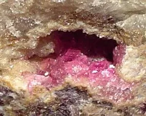 Roselite, Quartz - image 2