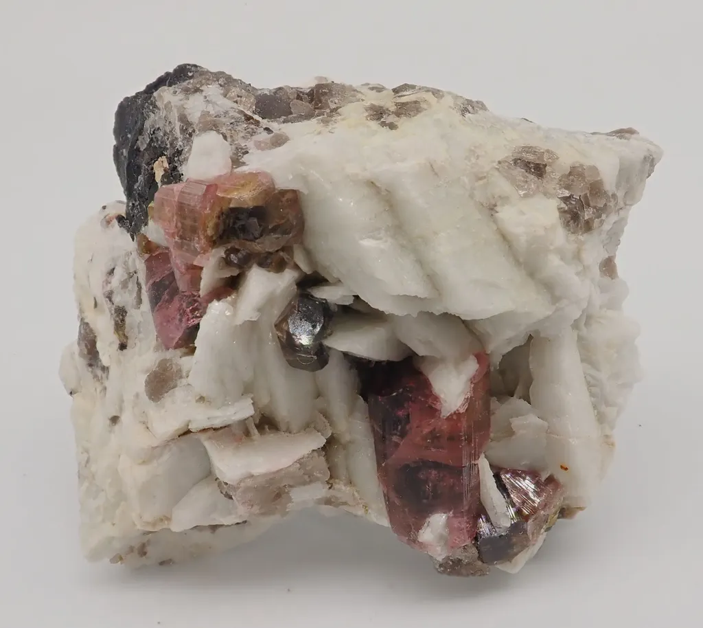 Rubellite (Elbaite) - image 3