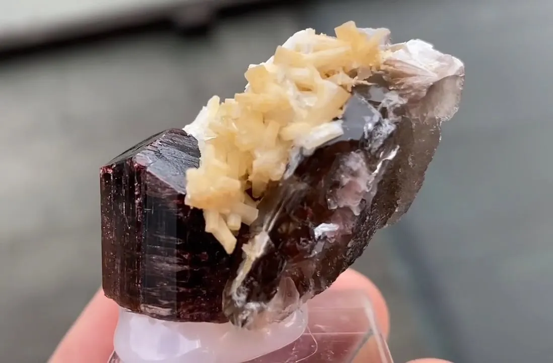 Rubellite (Elbaite) - image 7