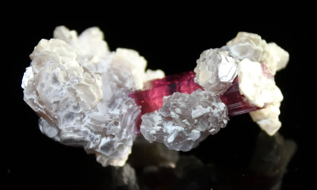Rubellite from Brazil, Minas Gerais, Conselheiro Pena, Jonas Mine - image 2