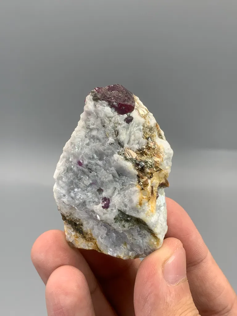 Ruby from Afghanistan, Kabul, Jegdalek ruby deposit image