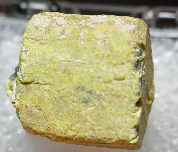 Rutherfordine, Uraninite - image 1