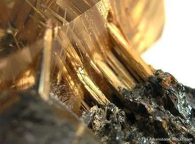 Rutilated Quartz - image 3