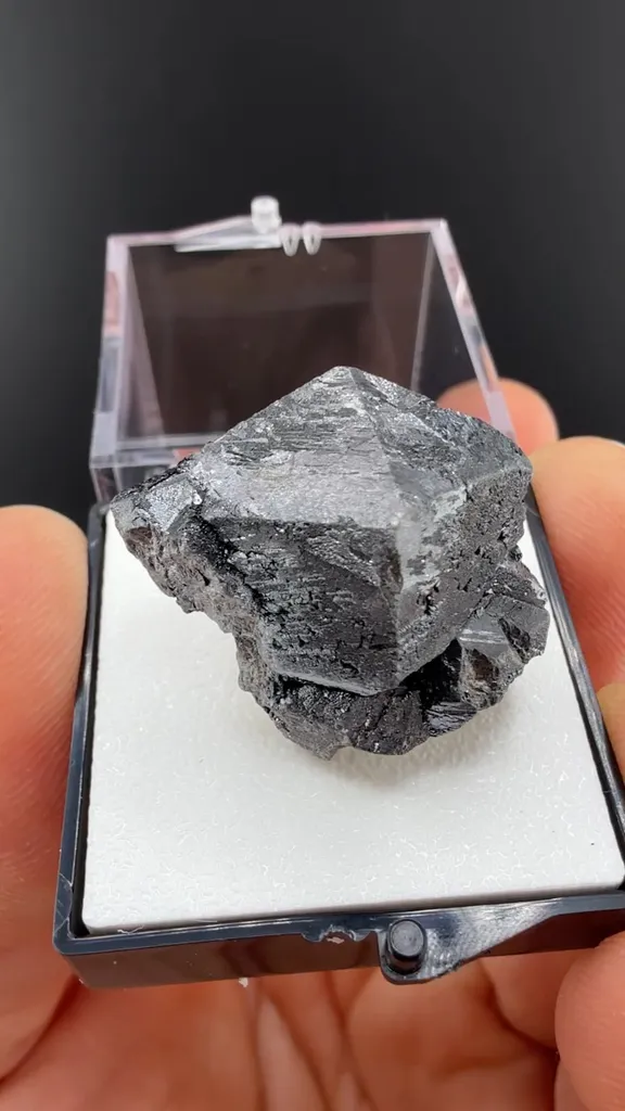 Rutile after Brookite image