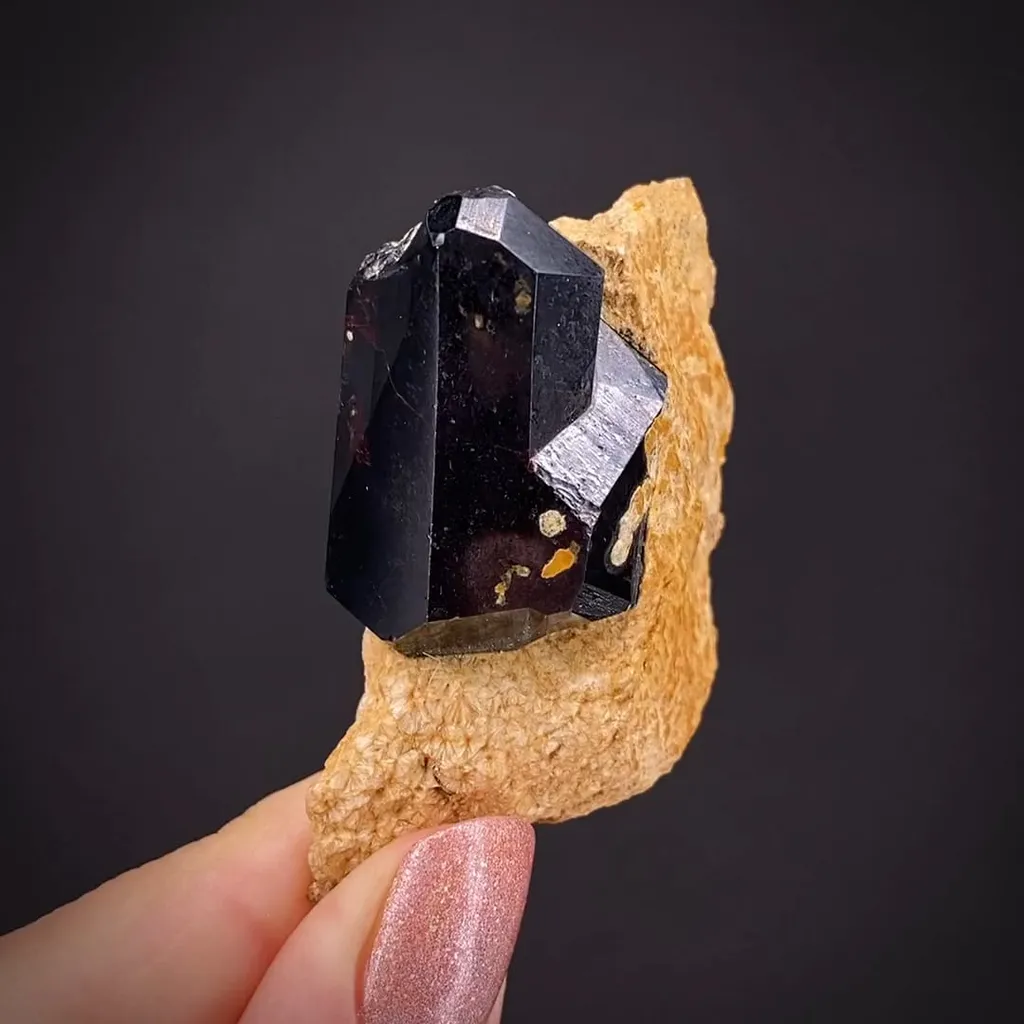 Rutile image