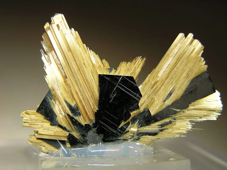 Rutile, Hematite image