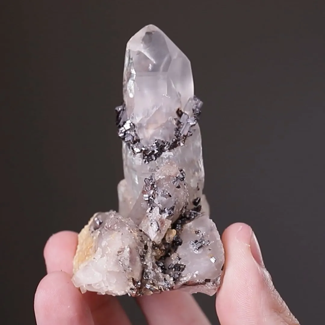 Rutile in Quartz - image 2