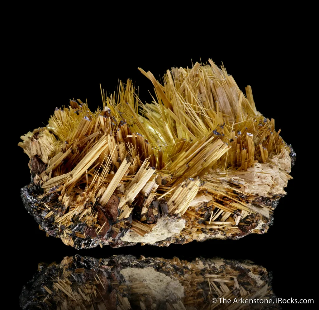 Rutile on Hematite - image 5