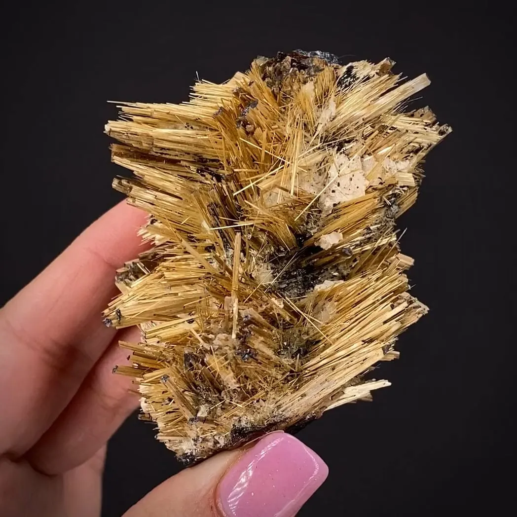 Rutile on Hematite - image 2
