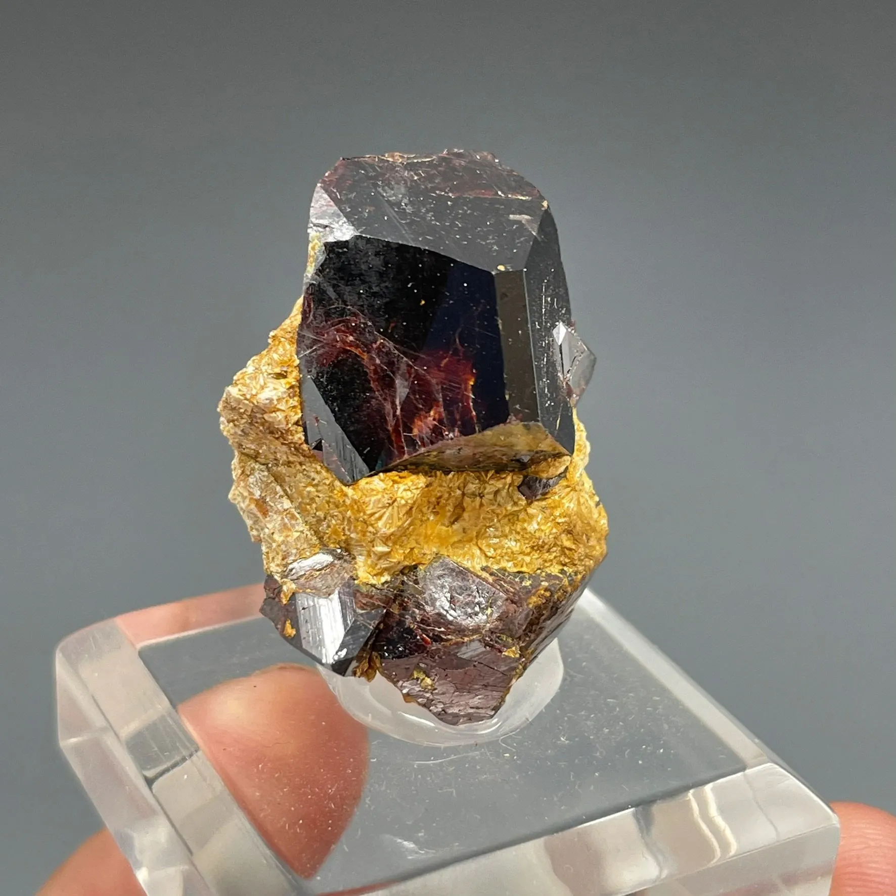 Rutile on Pyrophyllite - image 2