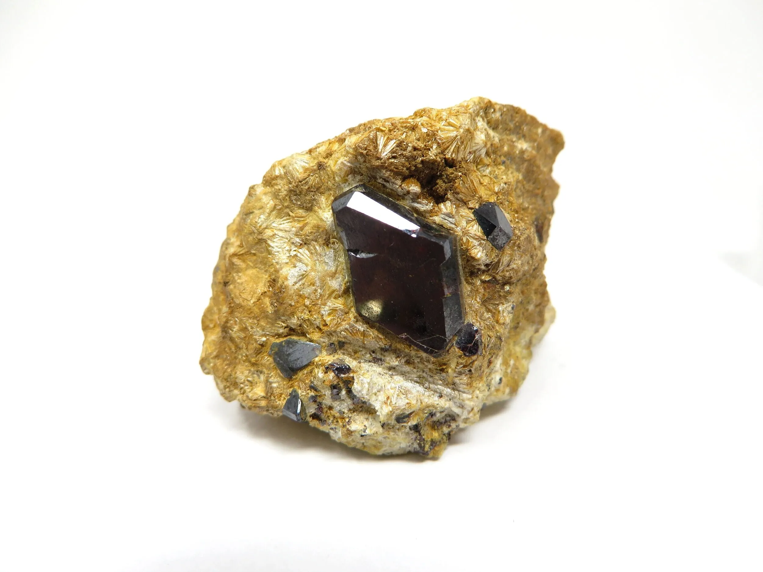 Rutile on Pyrophyllite - image 4