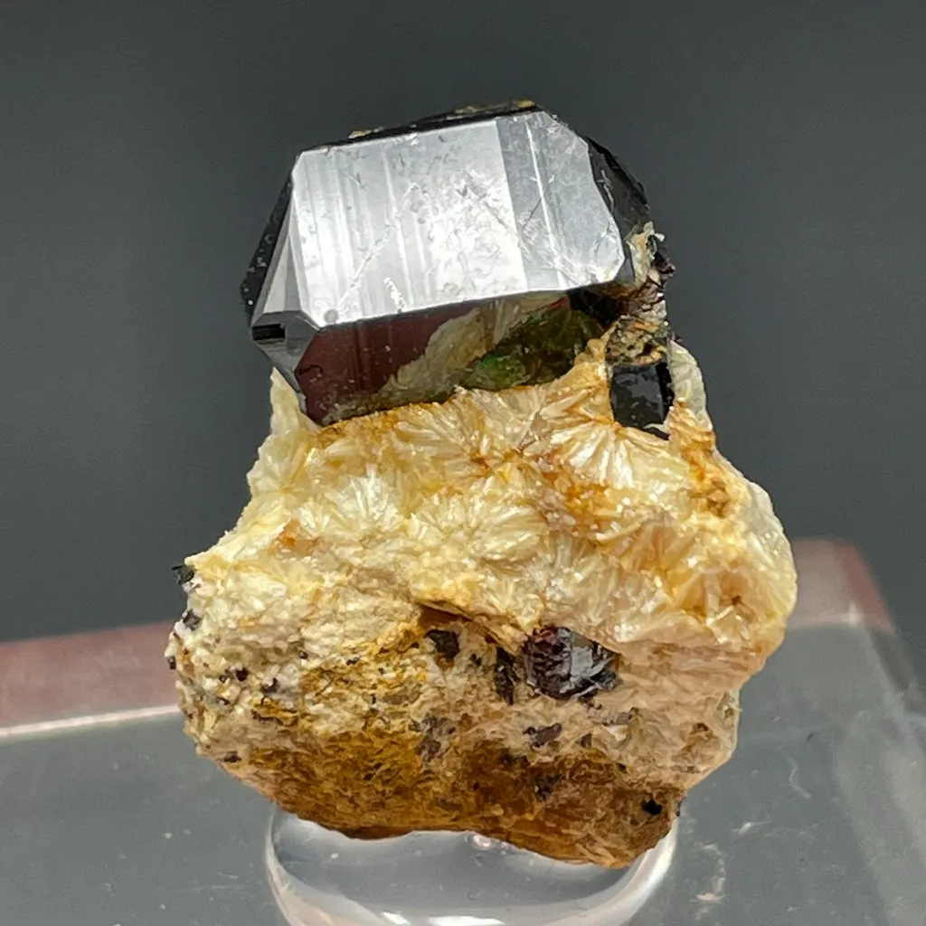 Rutile on Pyrophyllite image