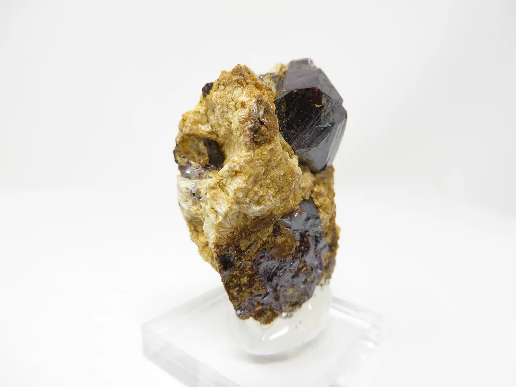 Rutile on Pyrophyllite - image 4