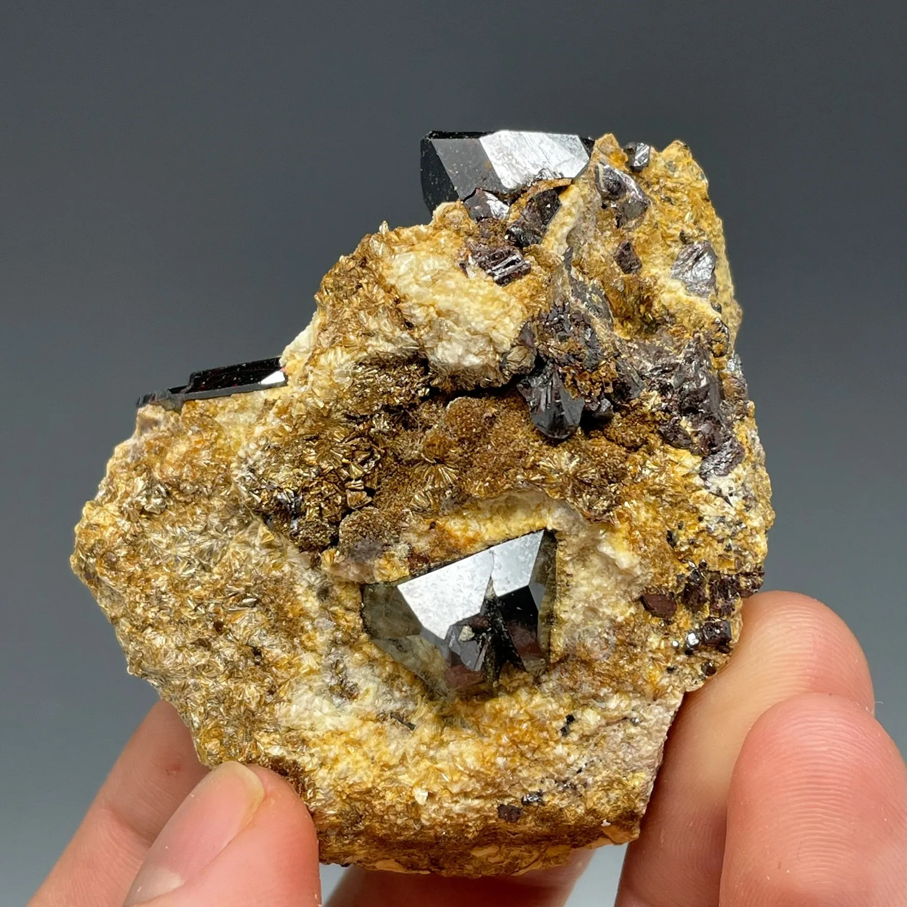 Rutile on Pyrophyllite - image 1