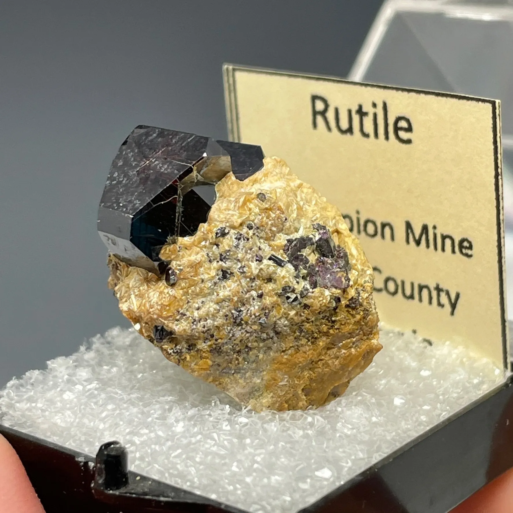 Rutile on Pyrophyllite - image 2