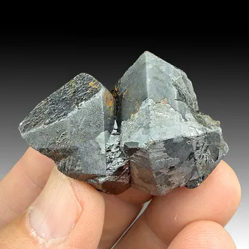 Rutile paramorph after Brookite
