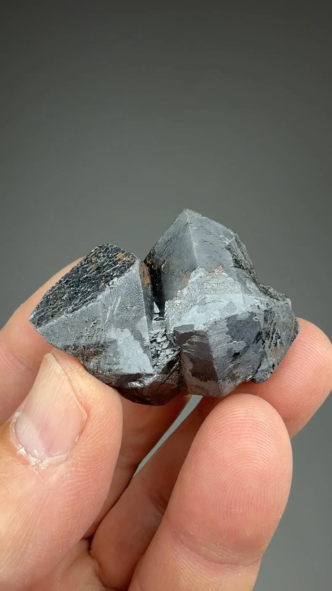 Rutile paramorph after Brookite - image 2