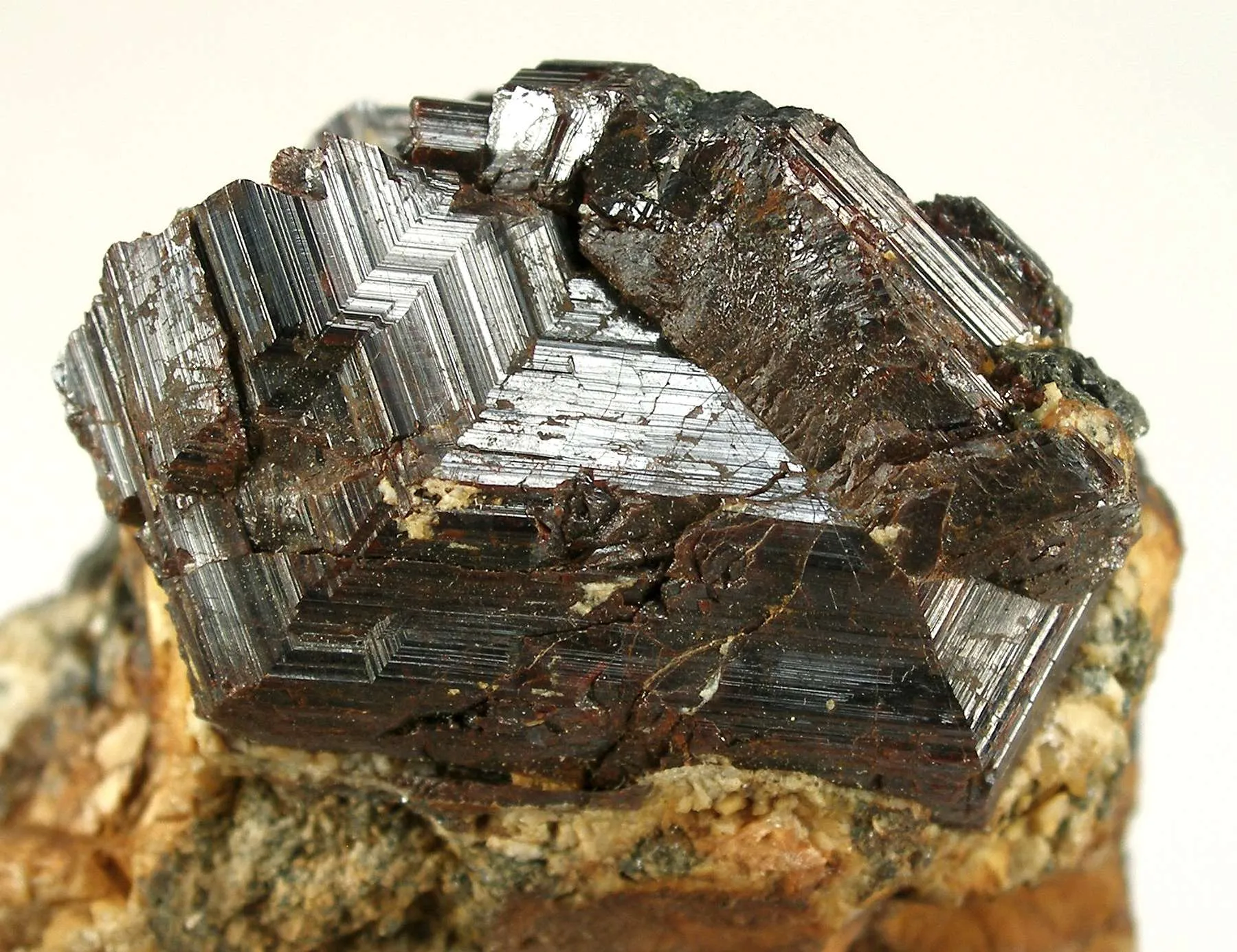 Rutile (Twinned) - image 4