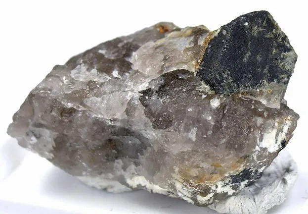 Rutile (Var: Struverite) image