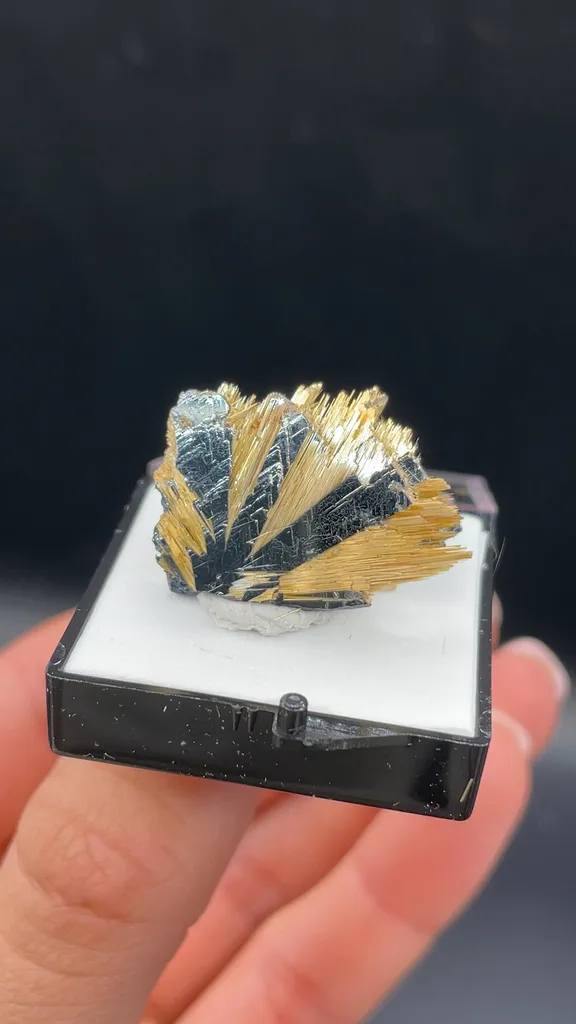 Rutile with Hematite - image 2