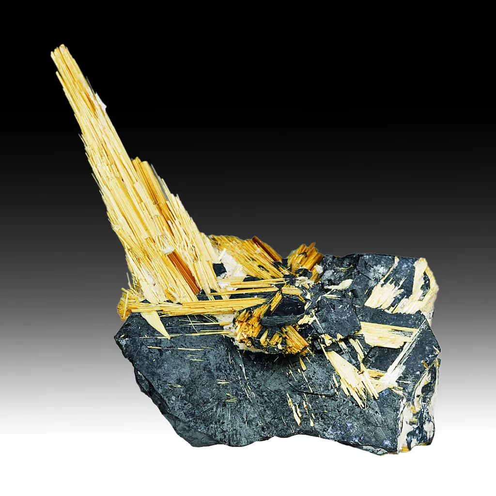 Rutile with Hematite image