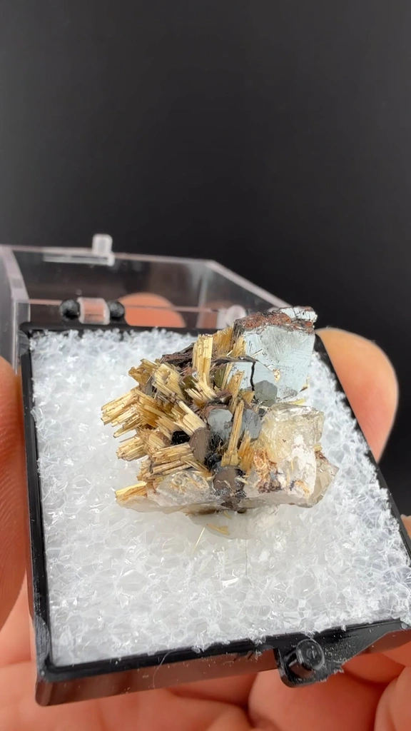 Rutile with Hematite - image 2