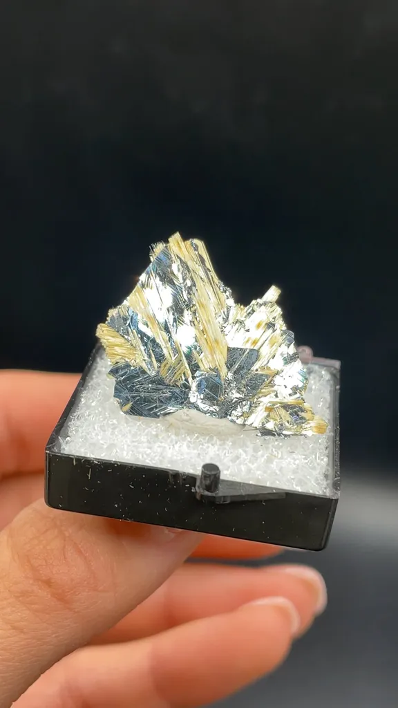 Rutile with Hematite - image 2