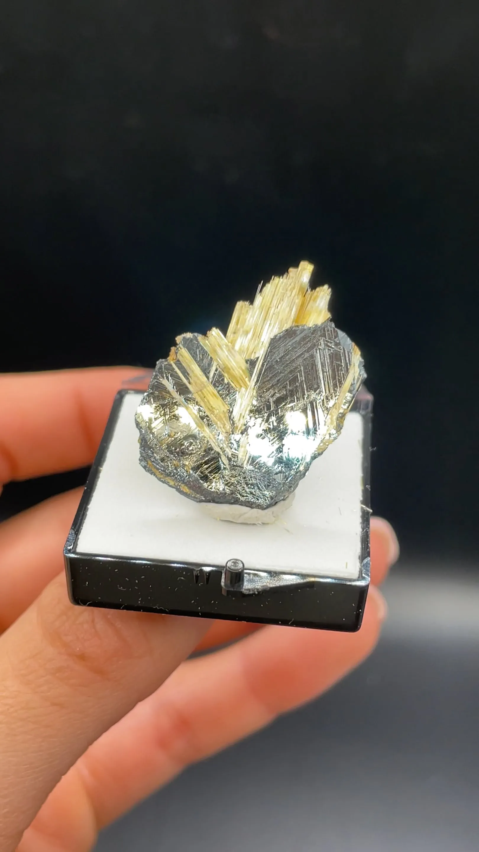 Rutile with Hematite - image 2