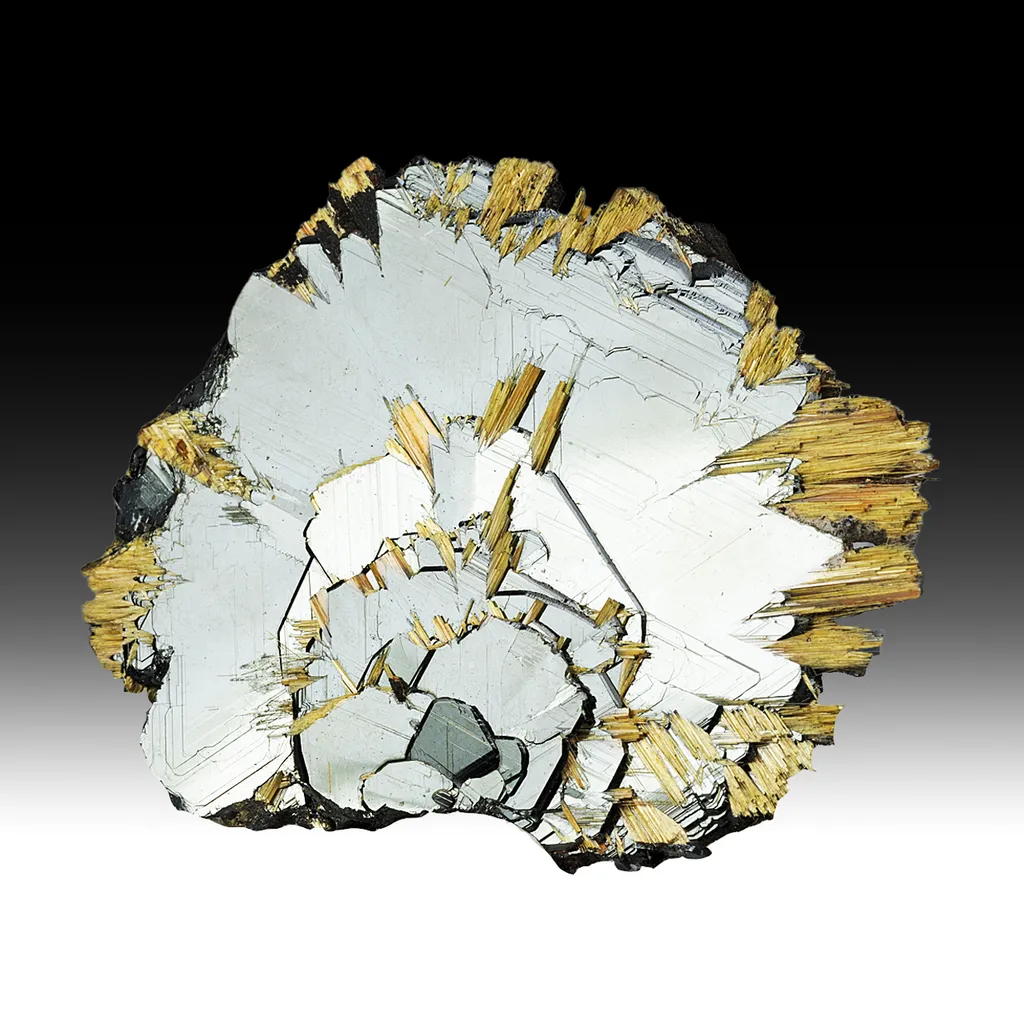 Rutile with Hematite image