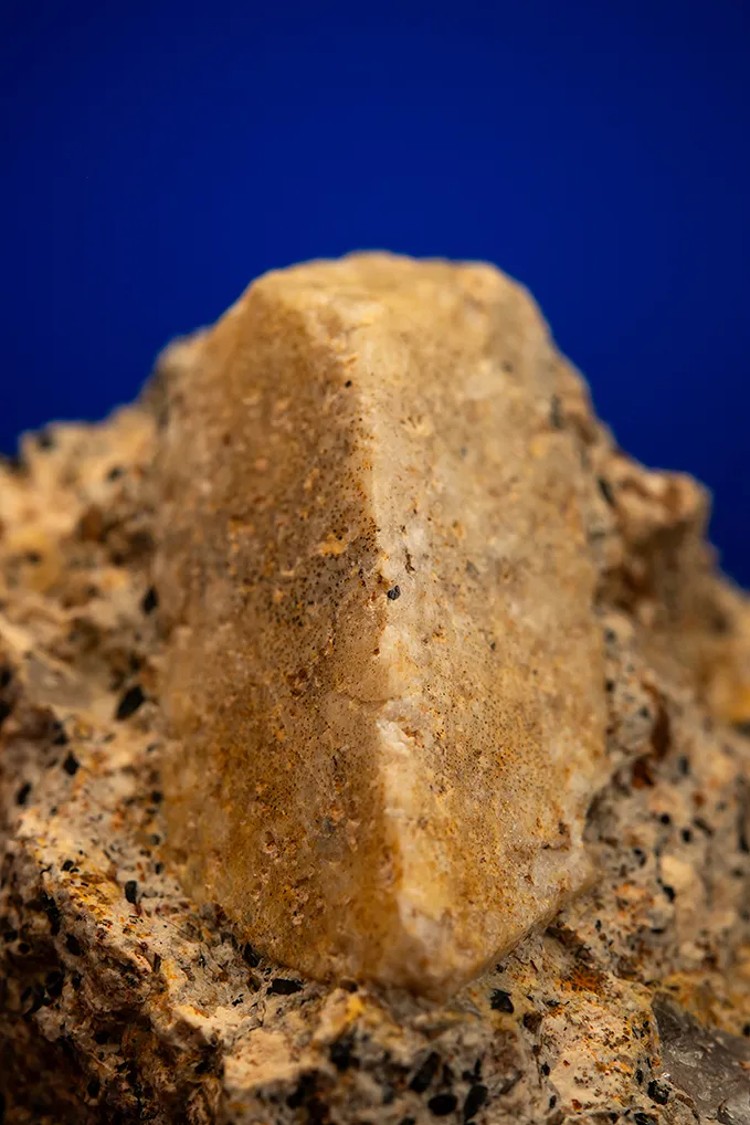 Sanidine - image 2