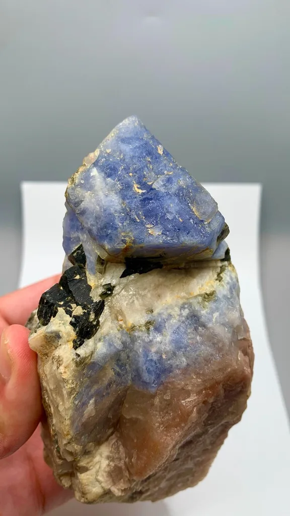 Sapphire from Jammu and Kashmir, India - image 5