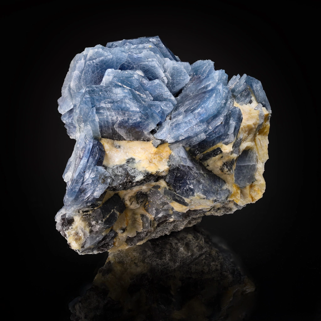 Sapphire from Russia image