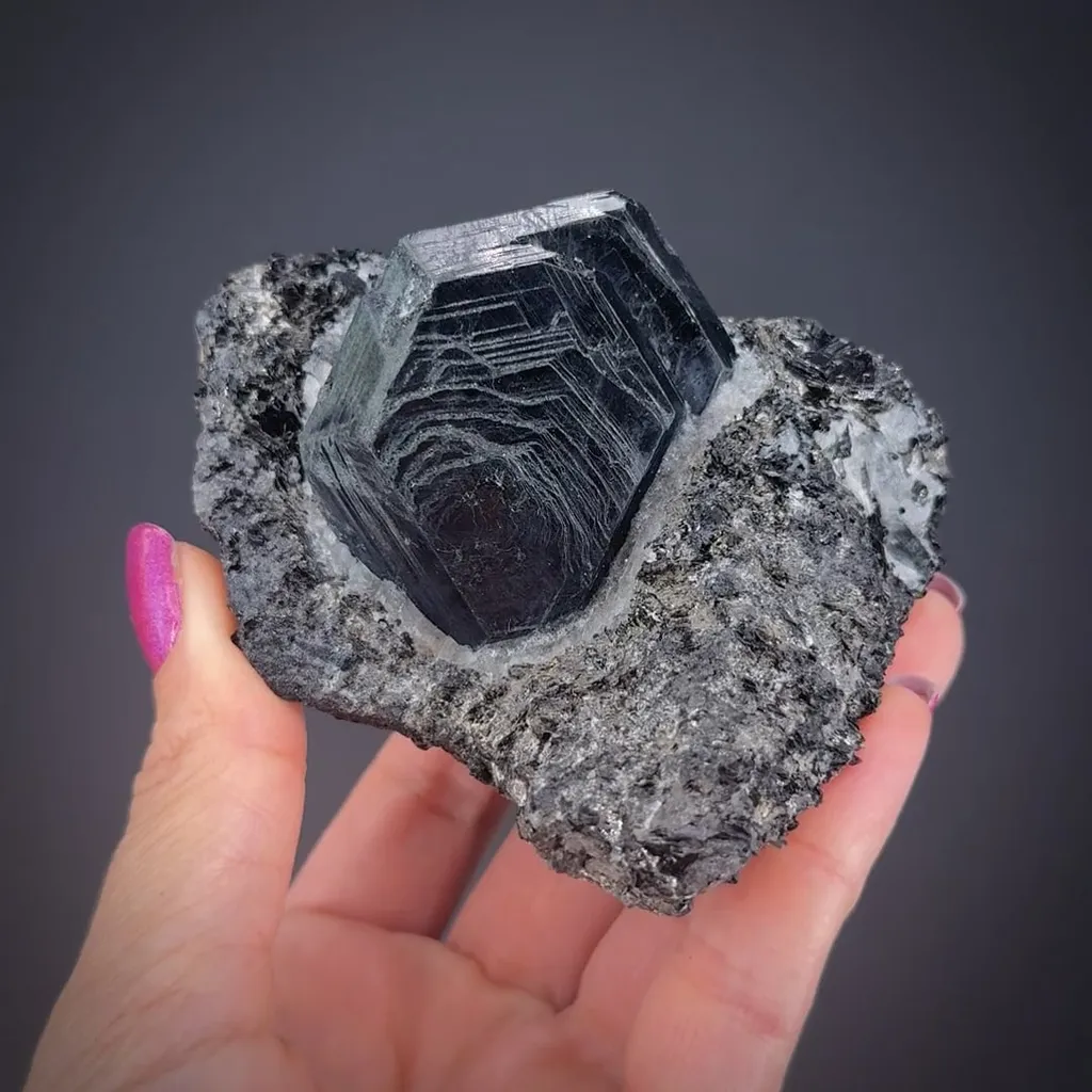 Sapphirine in Biotite-Anorthite schist - image 2