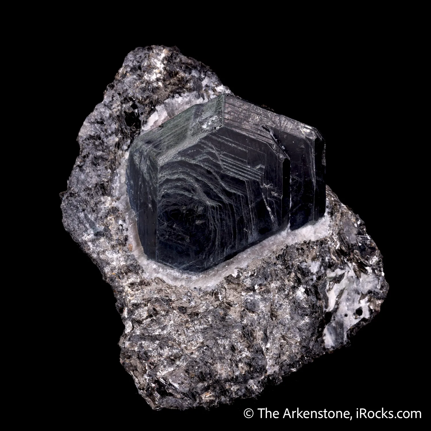 Sapphirine in Biotite-Anorthite schist - image 1