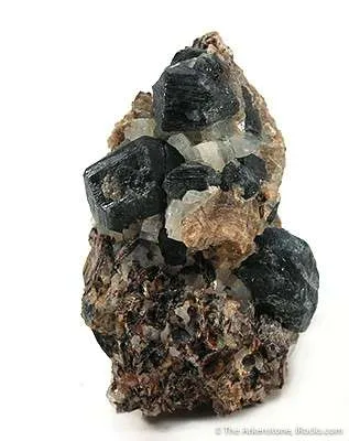 Sapphirine With Phlogopite and Scapolite - image 3