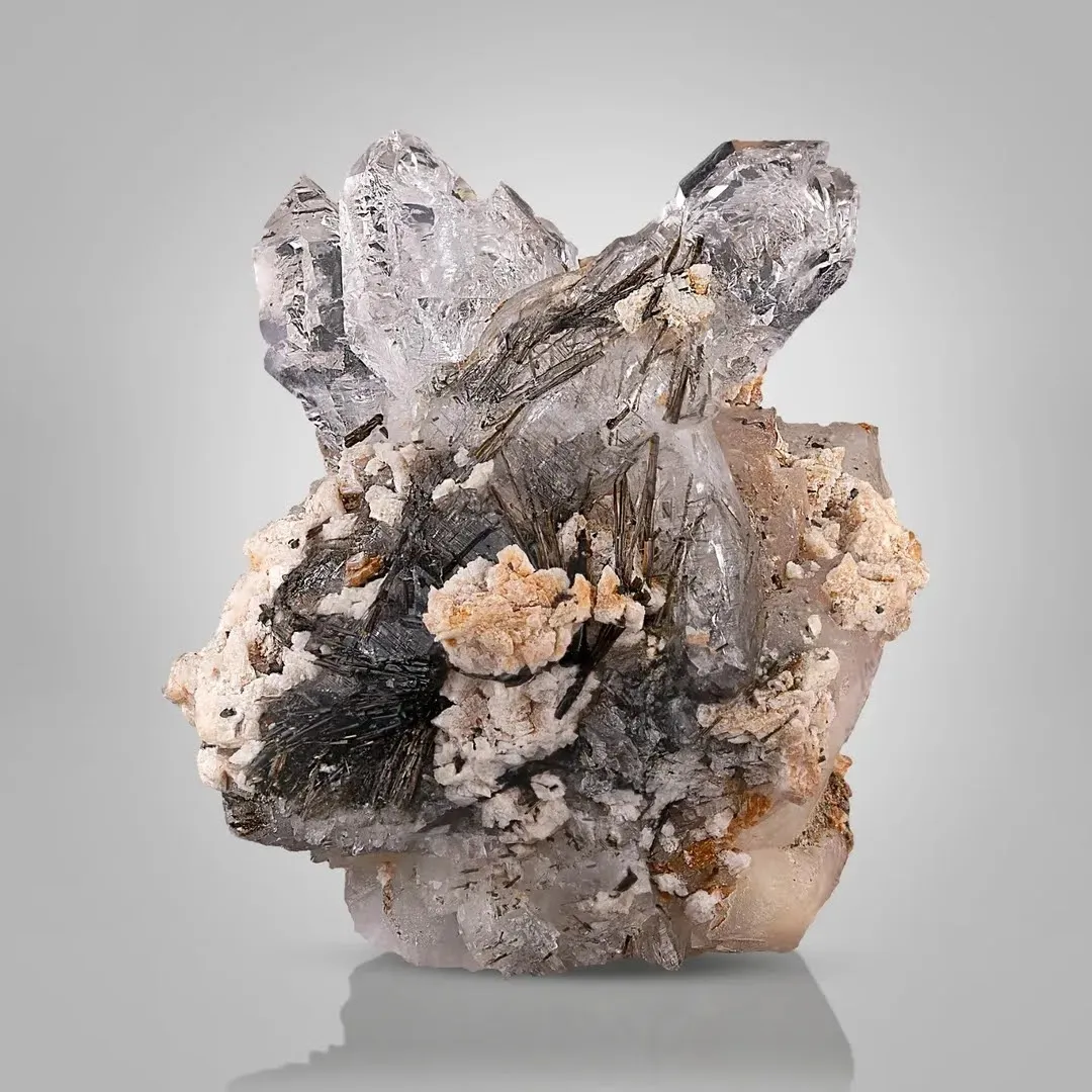 Scepter Quartz on Calcite - image 2
