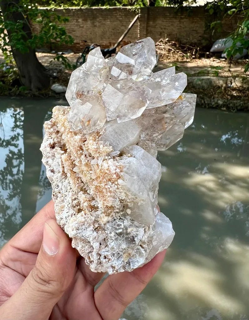 Sceptre window Quartz from Afghanistan - image 4