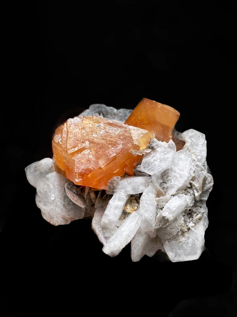 Scheelite - image 6