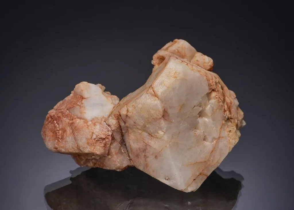 Scheelite image