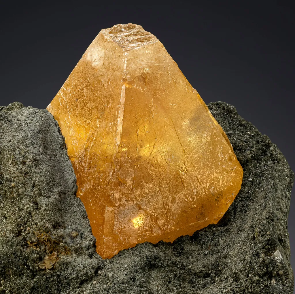 Scheelite image