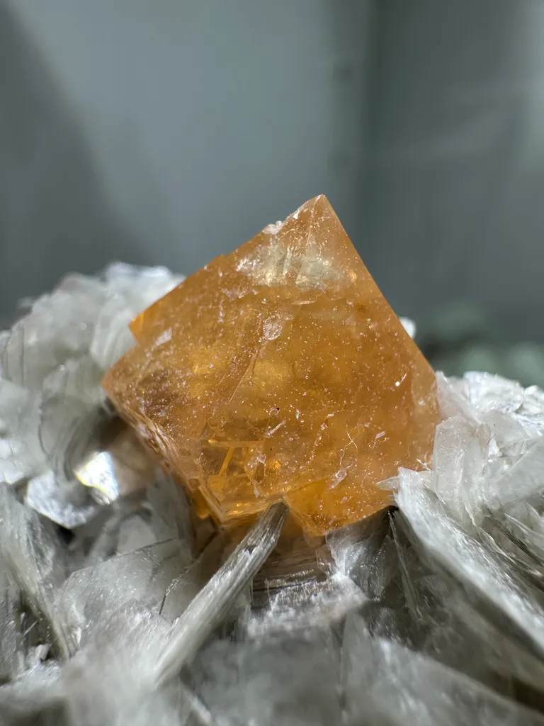 Scheelite - image 3