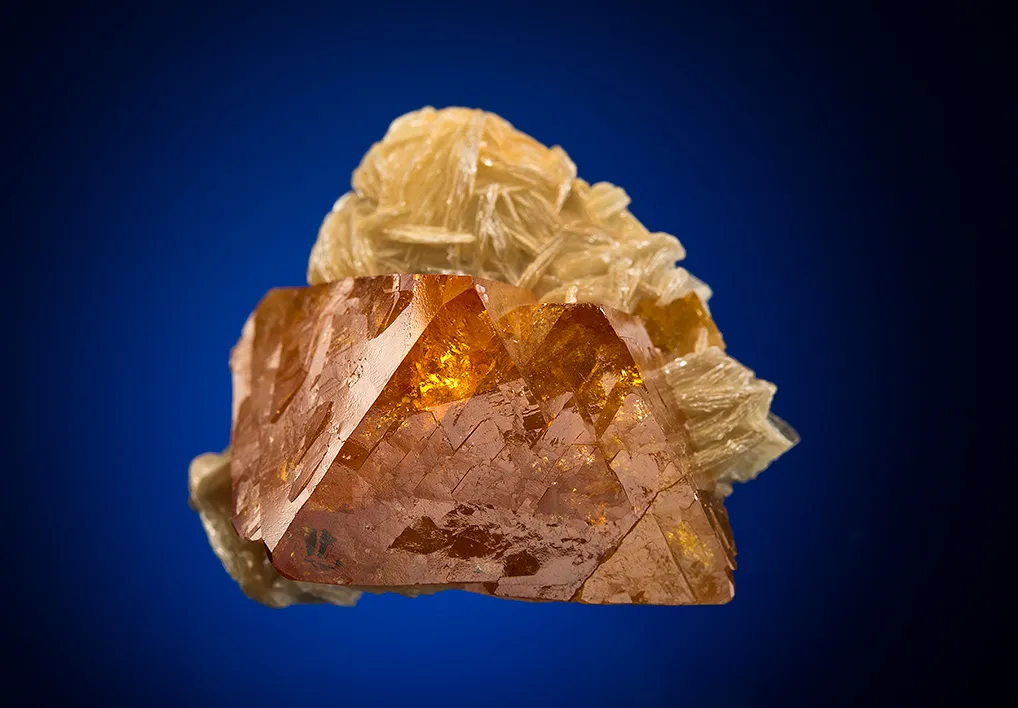 Scheelite image