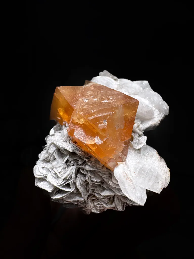 Scheelite - image 4