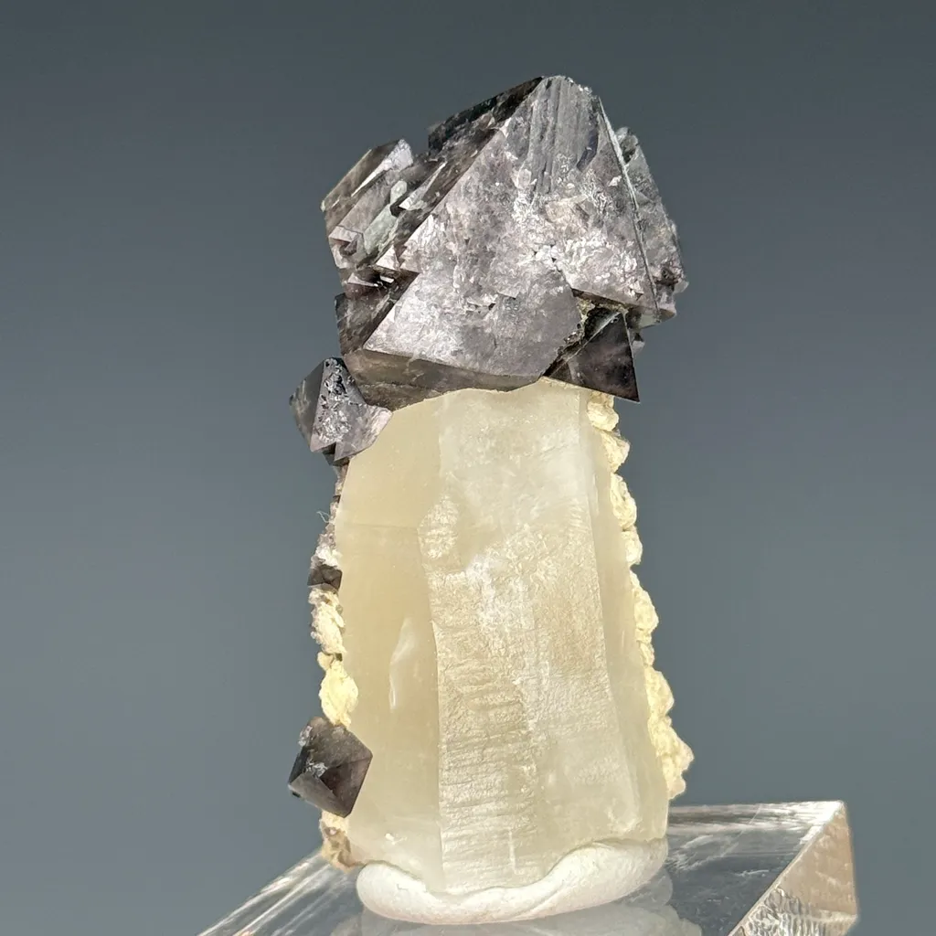 Scheelite - image 2