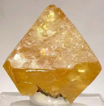 Scheelite image