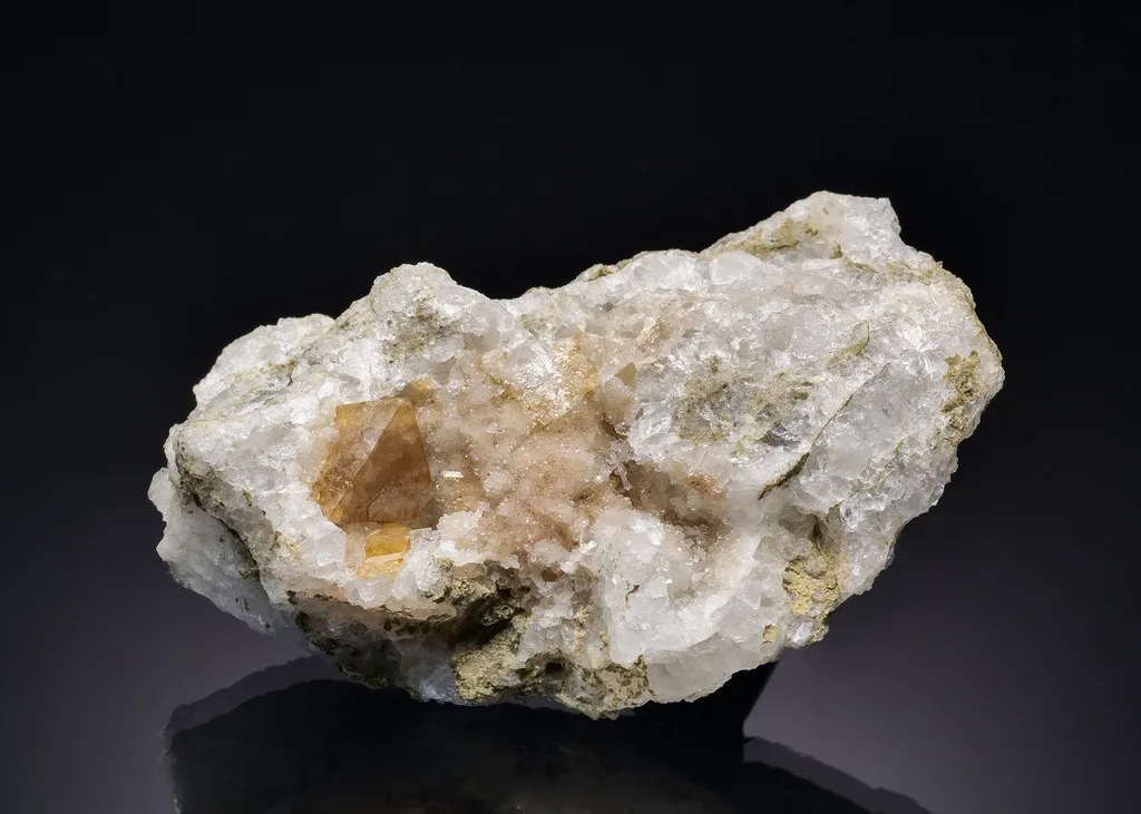 Scheelite - image 2
