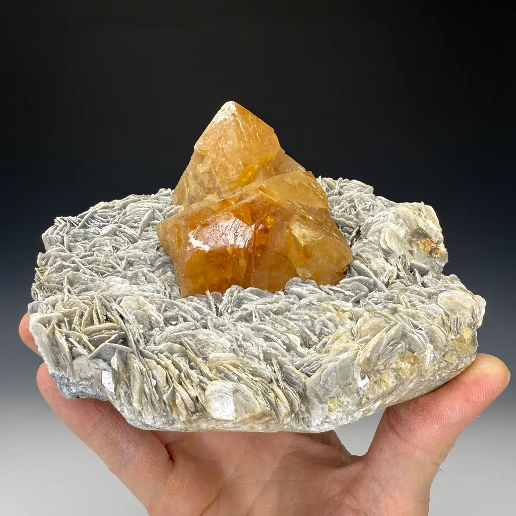 Scheelite - image 3
