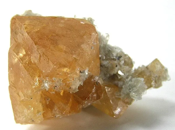 Scheelite image